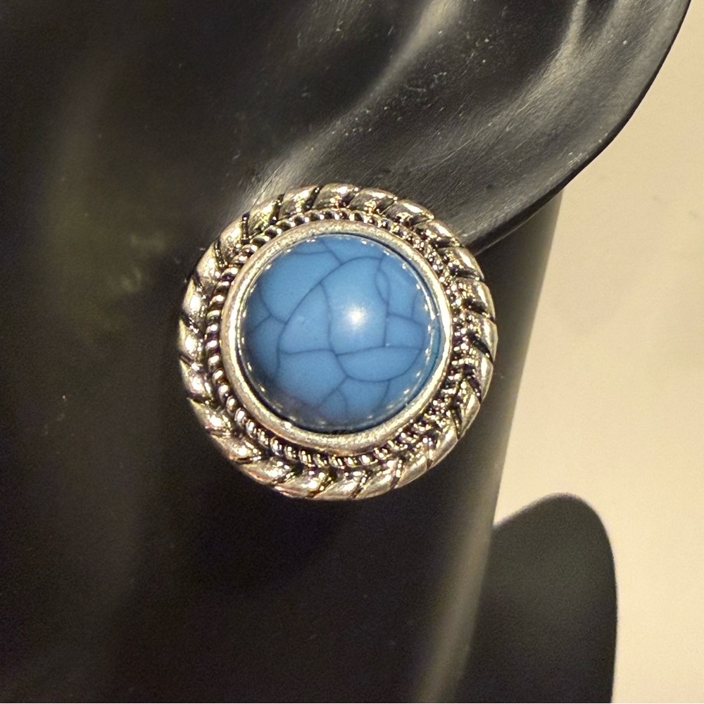 Blue Crackle Glass Faux Turquoise Earrings Silver-Tone Metal
New - Picture 3 of 7